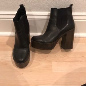 Steve Madden Geanna platform booties